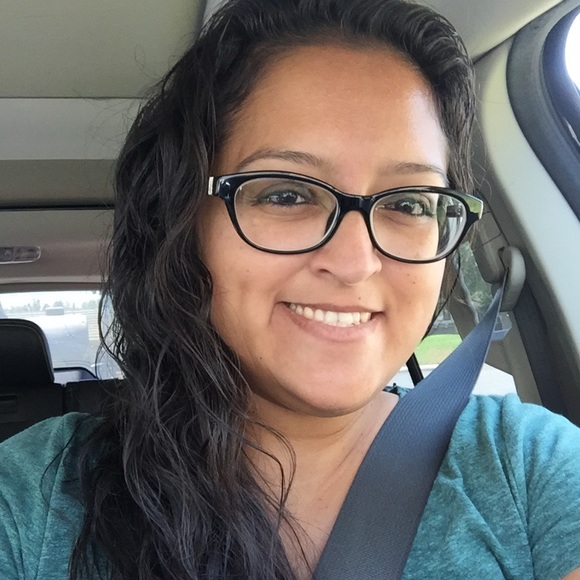 Meet your Posher, Valerie - Picture 3 of 3